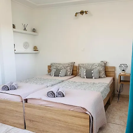 Cozy Apartment In The Middle Of The Town Myrina Exterior foto