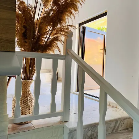 Cozy Apartment In The Middle Of The Town Myrina Exterior foto